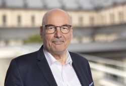 Portrait Dr. Armin Bettinger